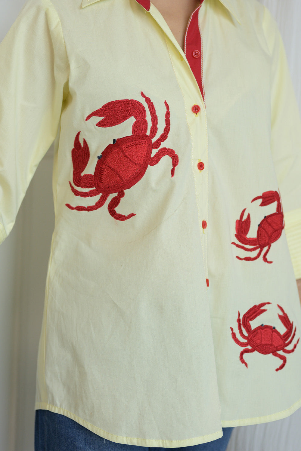 Seaside crab shirt