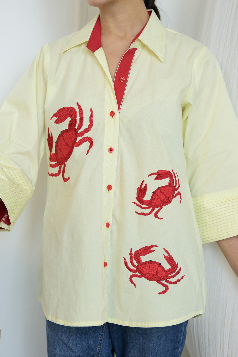 Seaside crab shirt